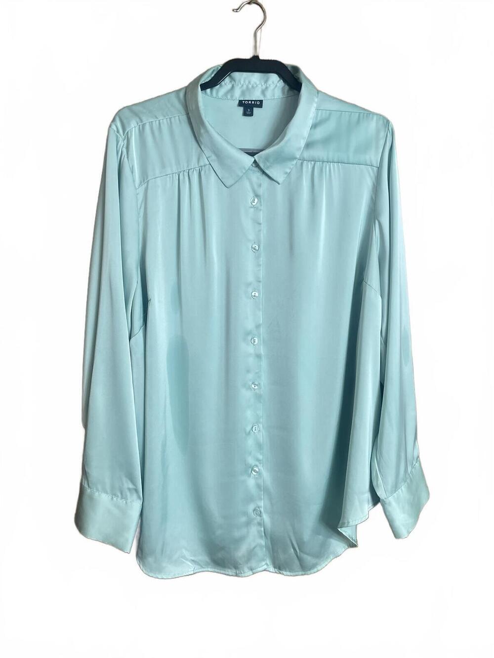 Torrid Madison light green satin button up blouse 3X
